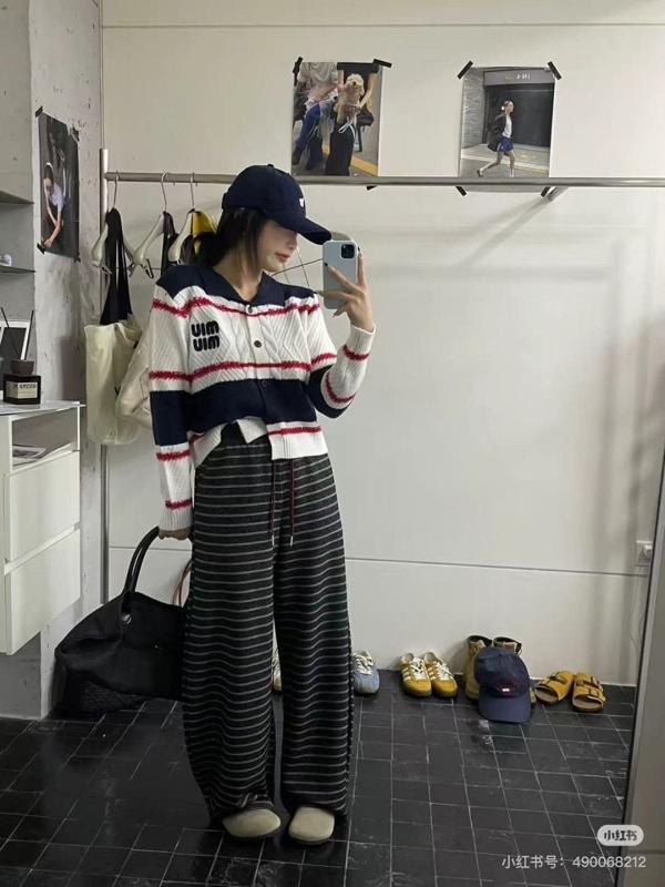 미*** 카라 배색 가디건(두툼)