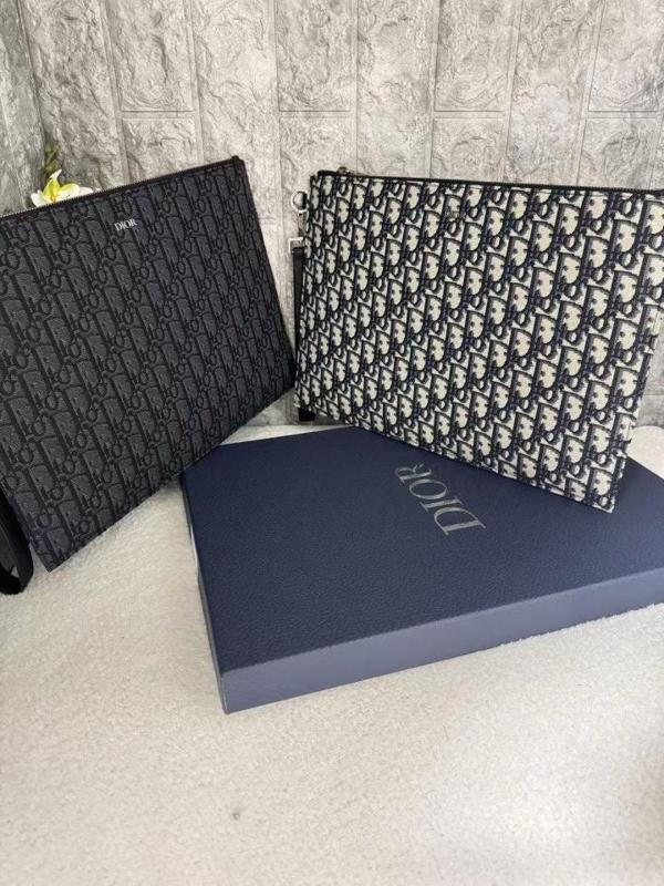 디* 오블리크 A4 파우치 클러치