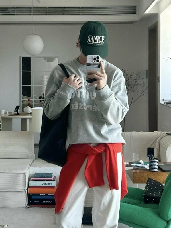 루* 픽셀 자수로고 맨투맨