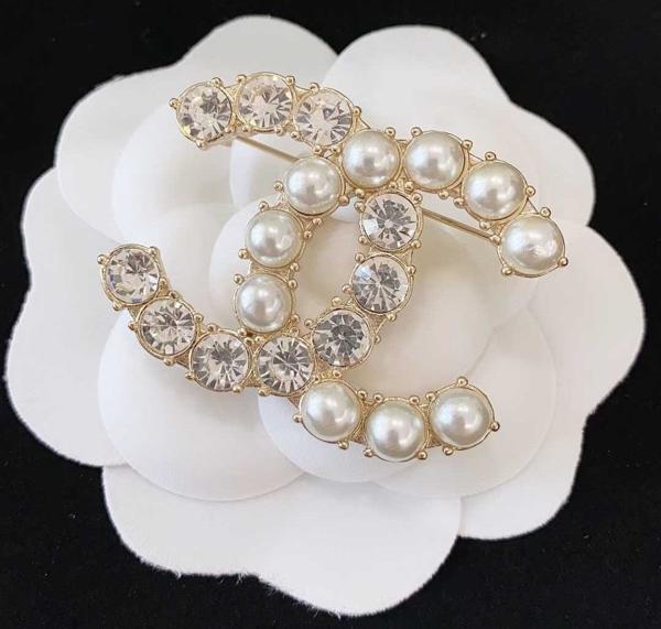 샤* CC 크리스탈 브로치