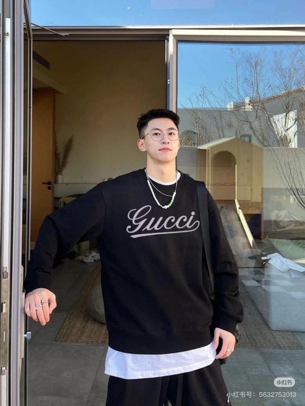 구* 핑크로고 맨투맨