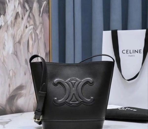 셀** 퀴르 트리옹프 버킷백