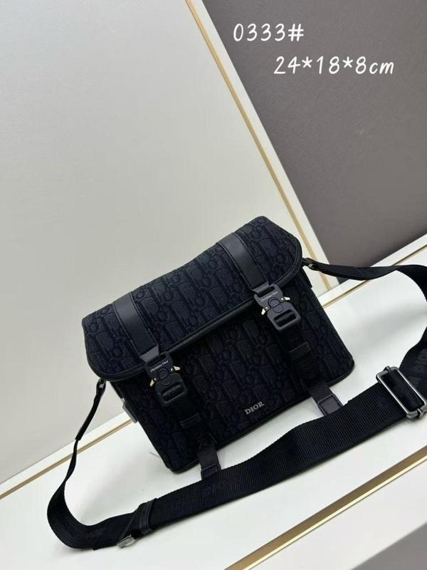 디* 오블리크 메신저 플랩 스트랩백