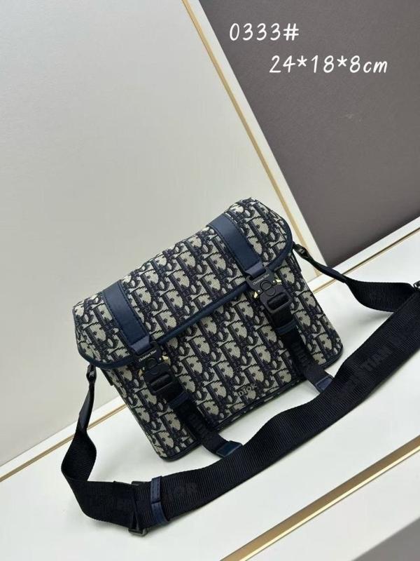 디* 오블리크 메신저 플랩 스트랩백