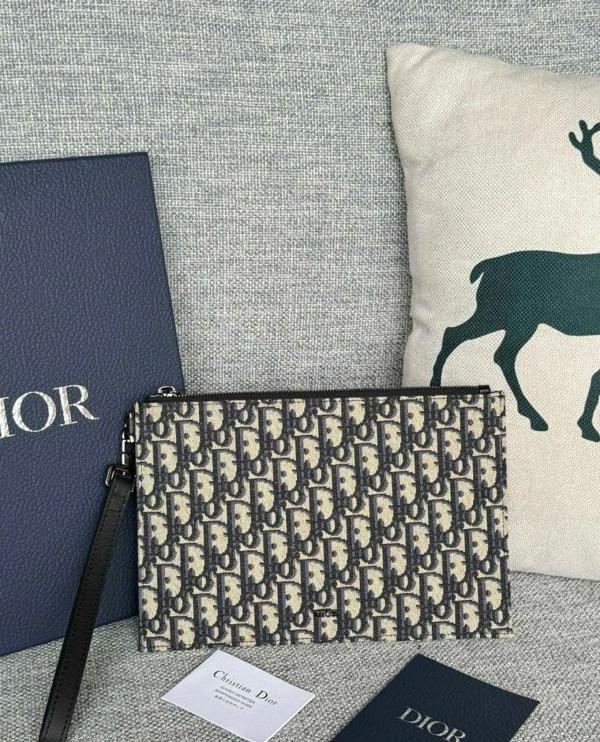 디* 오블리크 A5 파우치 클러치