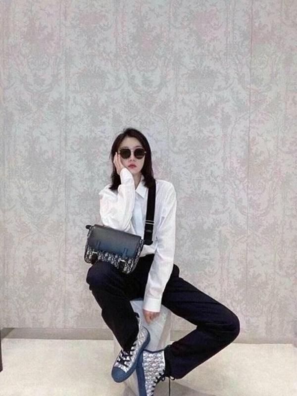 디* 메신져 숄더 크로스백