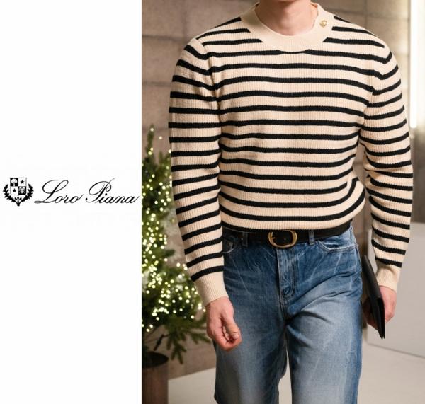 로* 피아나 최고급 스트라이프 견장니트