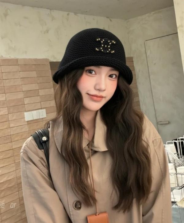 셀** 트리옹프 패치 니트 버킷햇 수입