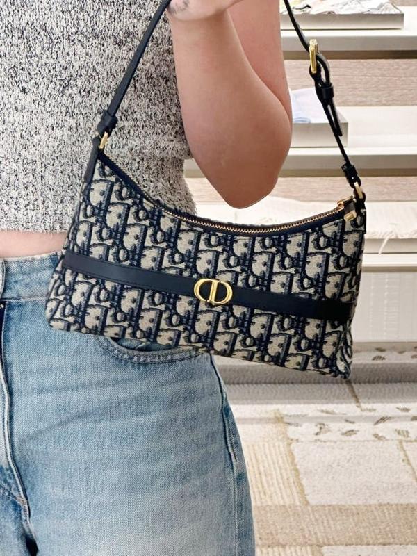 디* 고급 오블리크 30몽테인 미니 호보 숄더백