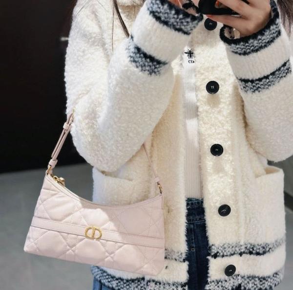 디* 고급 미스 카로 미니 호보 숄더백 파우더핑크