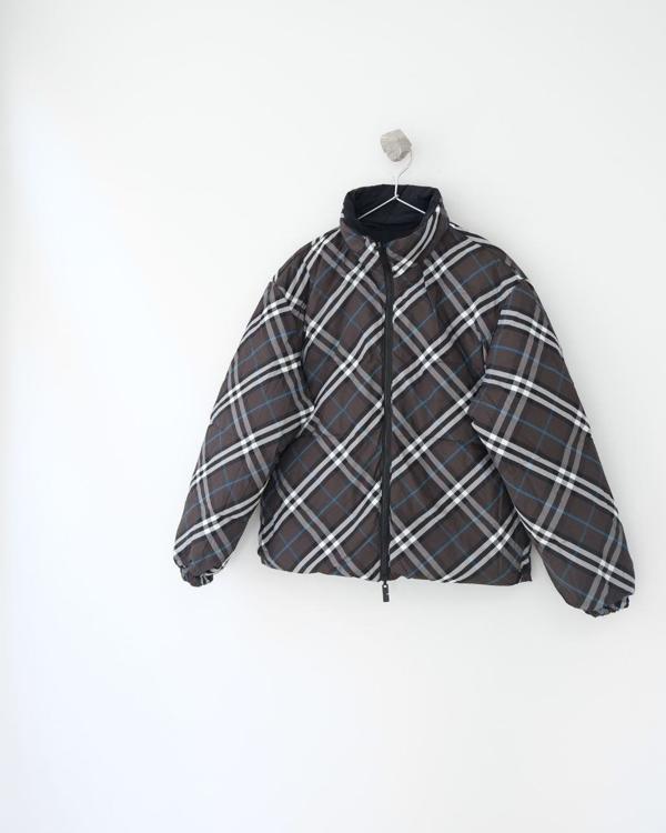 버** 25 리버시블 체크 나일론 퍼퍼 자켓  수입