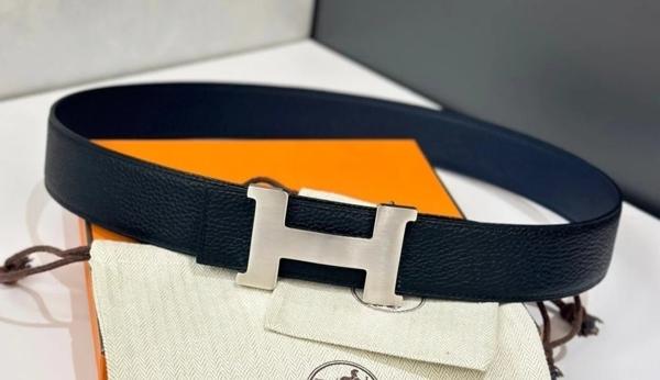 에*** H로고 금장 벨트