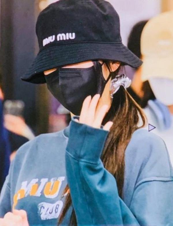 미*** 로고 자수 버킷햇 수입