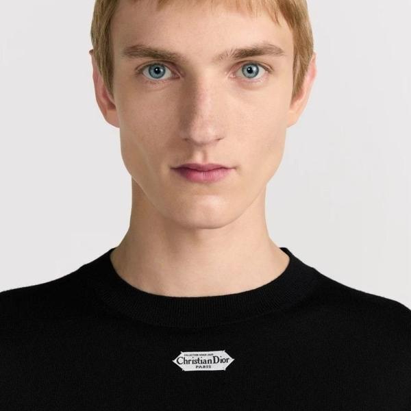 디* 파리 라벨 크루넥 니트