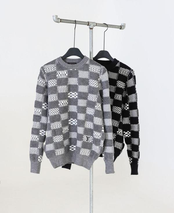 루* 자수로고 모노 테리 짜임 라운드 스웨터