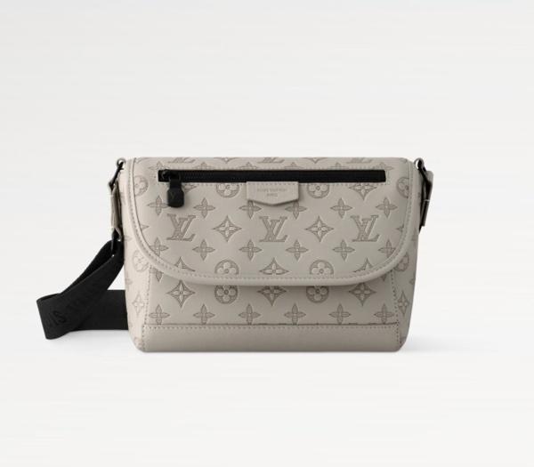 루* M14912 ㅡMONOGRAM SHADOW 펄스 메신저 풀박스