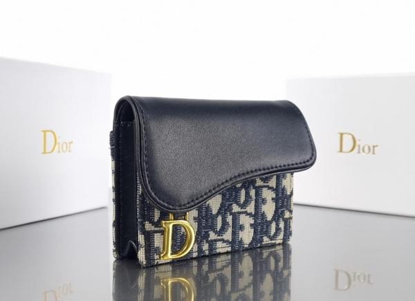 디* 오블리크 새들 플랩 카드지갑 수입