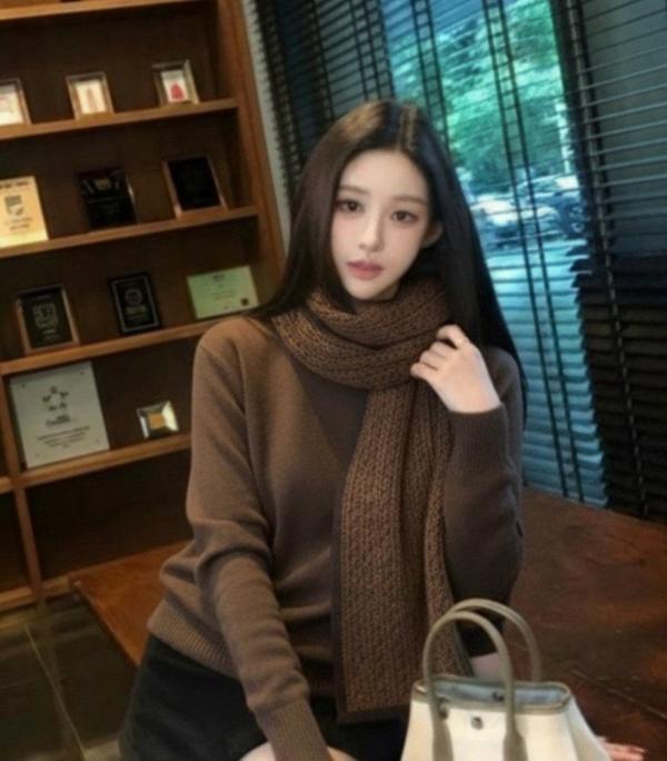 펜* FF로고 패턴 울머플러수입최고급