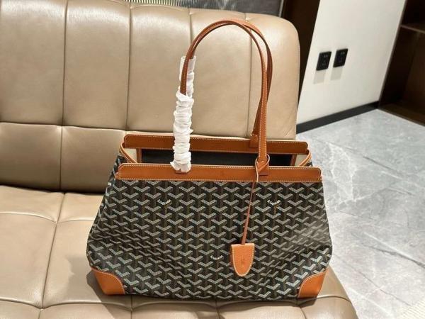 고** 벨샤스 비유드