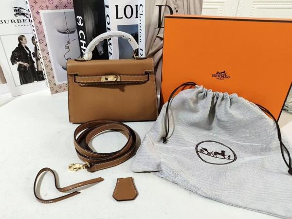 에*** 켈리 (카멜금장)