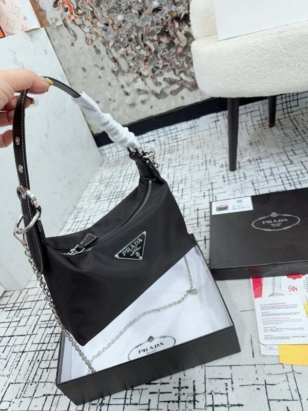 프** 나일론숄더백(핸드끈조절o)