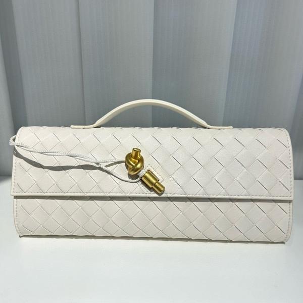 보** 안디아모 클러치