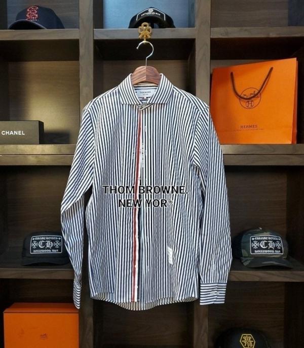 톰* 클래식 라인 삼선 스트라이프 로인셔츠