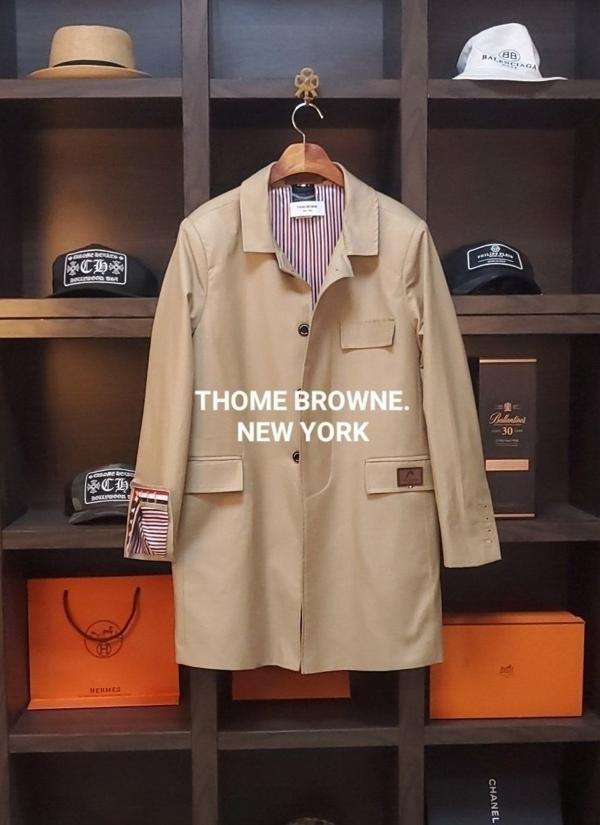 톰* 클래식 라인 삼선웨일 뒤 삼선트렌치코트