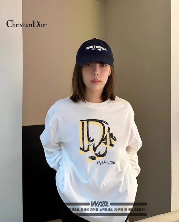 디* 페인팅 로고 디자인 긴팔티셔츠 (시보리없음)