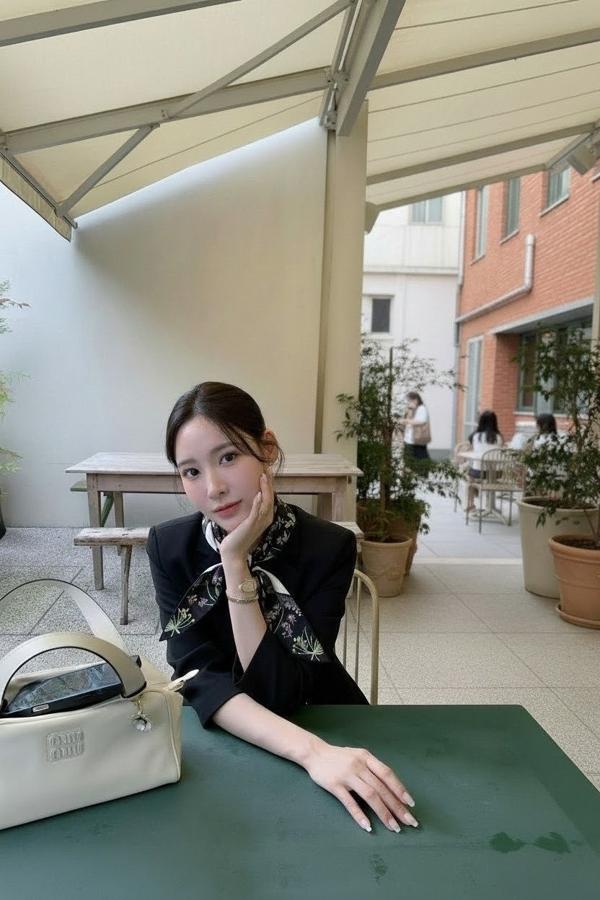 디* 플라워 스카프