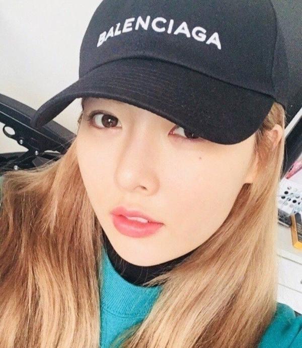 발**** 로고 자수 볼캡 수입