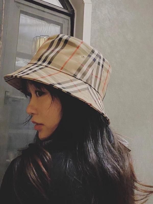 버** 빈티지 체크 버킷햇 수입