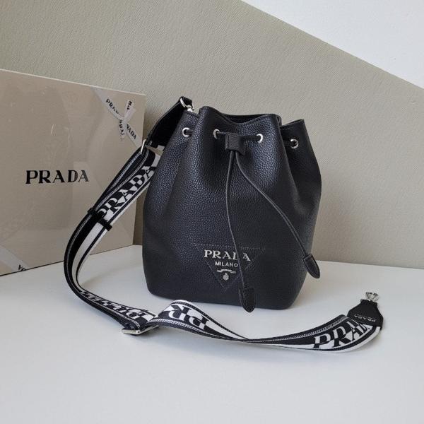 프** 비텔로 다이노 삼각로고 버킷백 1BE060