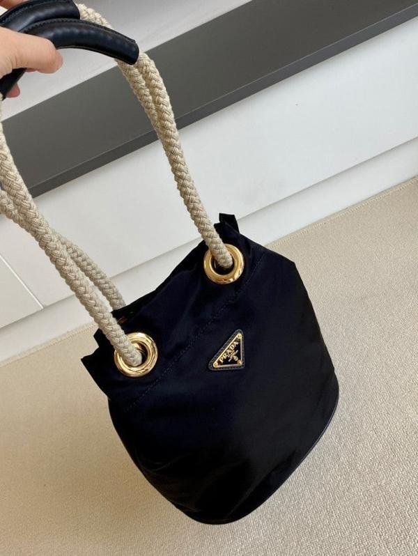 프** 마리너 리나일론 스몰 버킷백 ( 블랙 )