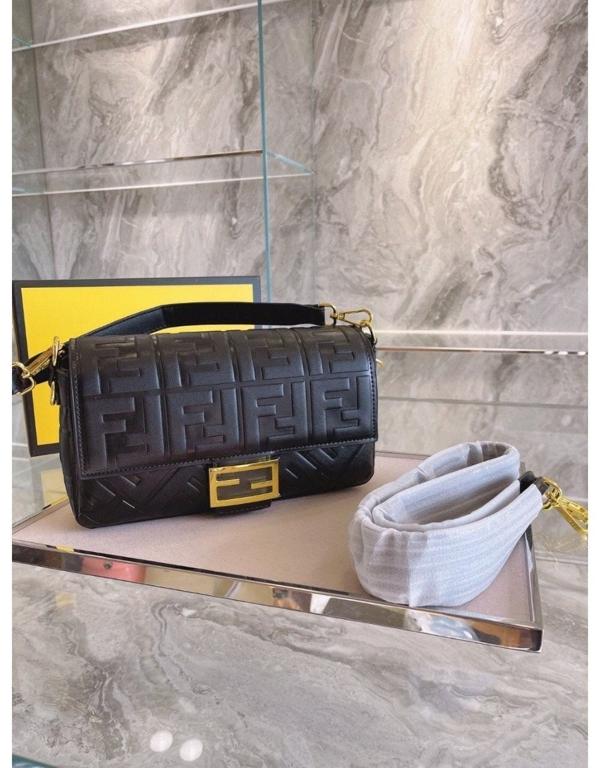 펜* 나파 가죽 바게트백