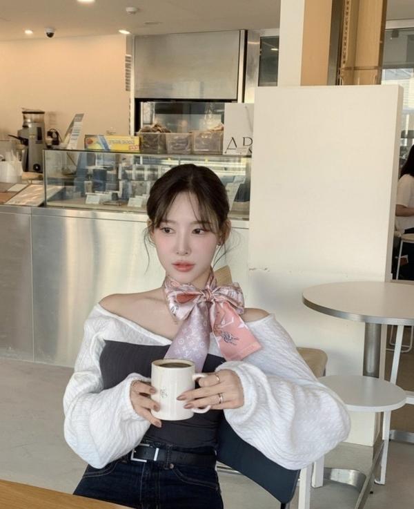 루* 실크 모노그램 컨피덴셜 방도