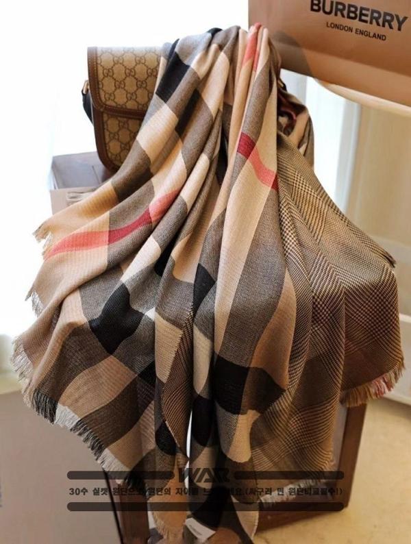 버** 미니멀 체크 양면 머플러