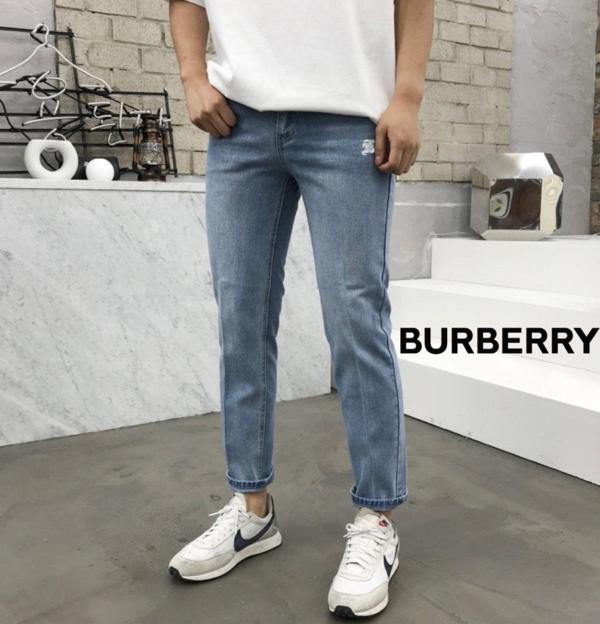 버** 테이퍼드 베이직 청바지