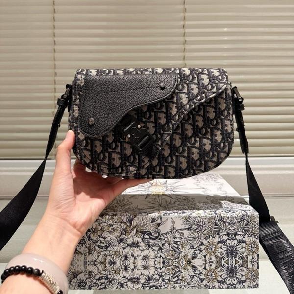 디* 오블리크 새들 크로스백