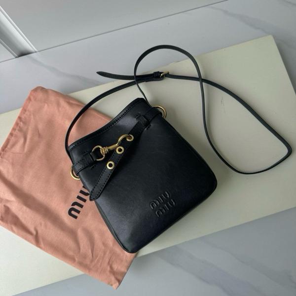 미*** 나파 가죽 미니 파우치