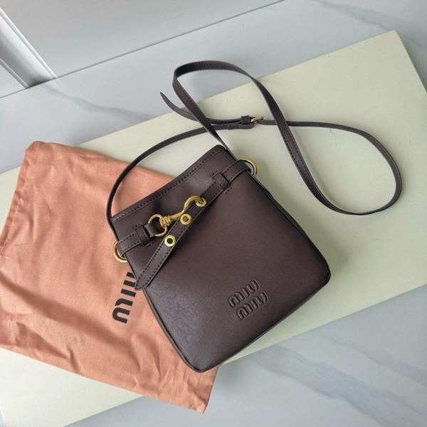 미*** 나파 가죽 미니 파우치