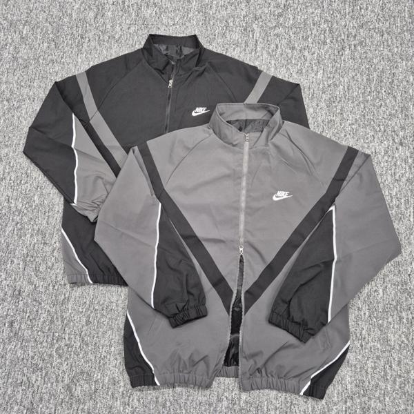 나** 브이배색 바람막이