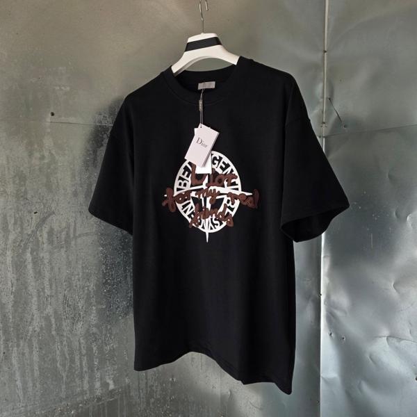 디* 레터링 로고 티셔츠