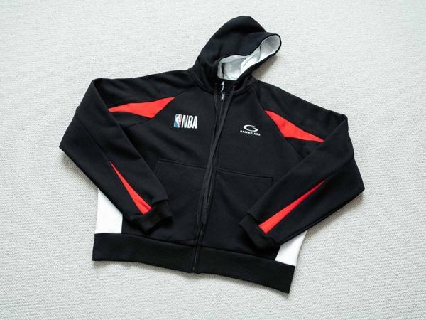 발**** x NBA 26 콜라보 후드 집업  수입