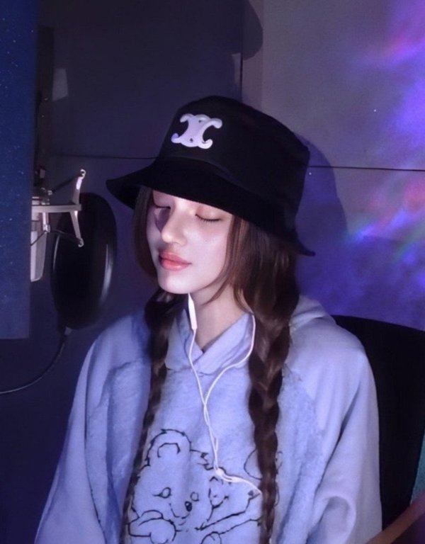 셀** 트리옹프 아플리케 버킷햇 ✔수입