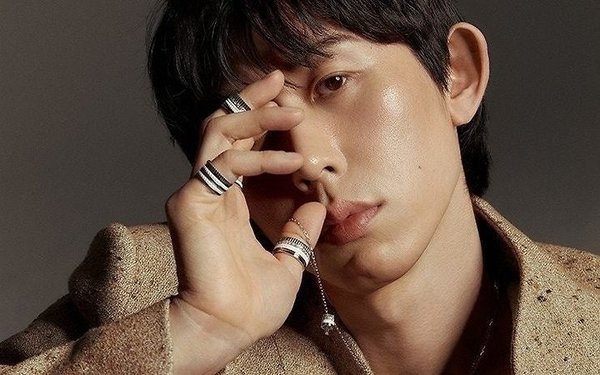 부** 콰트로 더블 화이트 에디션 링 펜던트 목걸이