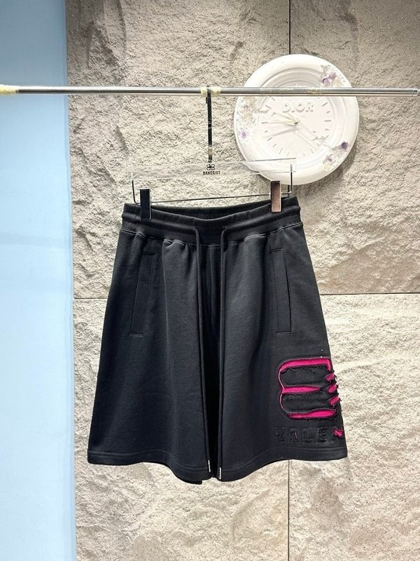 발**** 데미지 엠블럼로고 하프팬츠