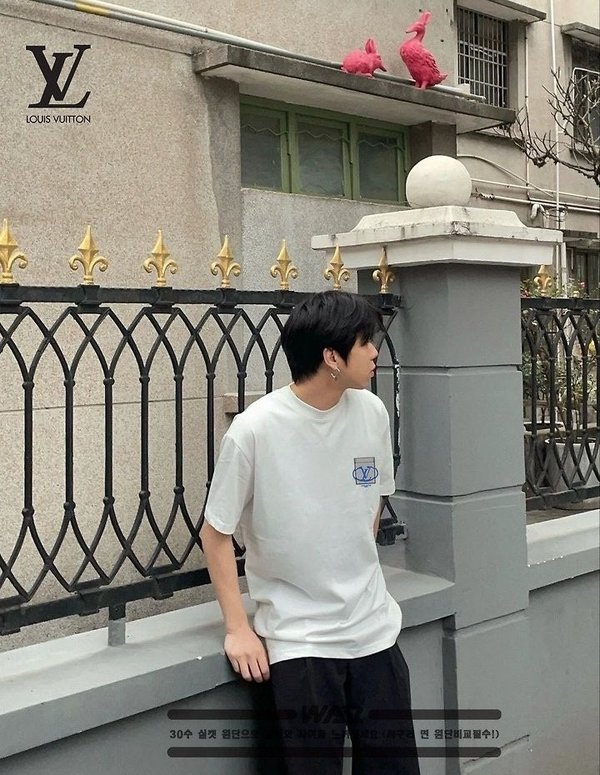 루* 블루 주머니 디자인 티셔츠