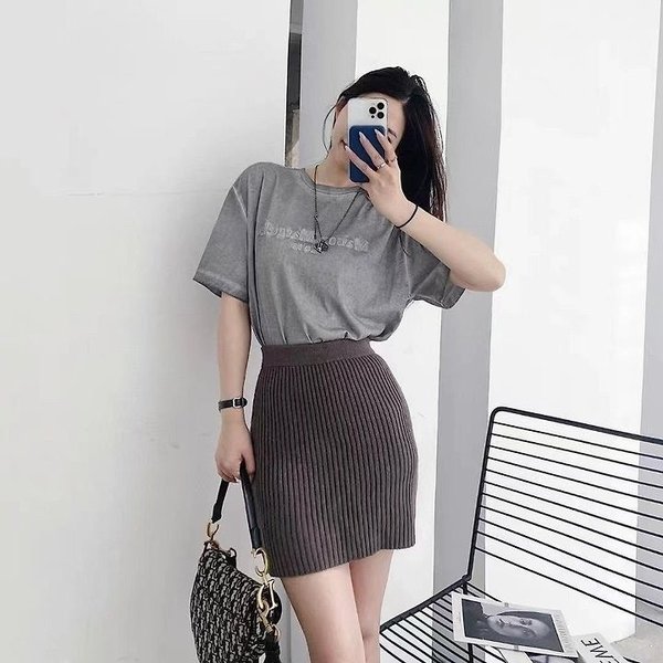 메* 마르지엘라 피그먼트 레터링 자수 티셔츠