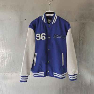 버** 엠보로고 바시티 자켓